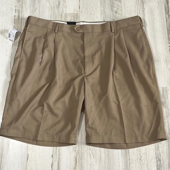 Jos A Bank Traveler Shorts Size 44 NWT - Picture 1 of 8